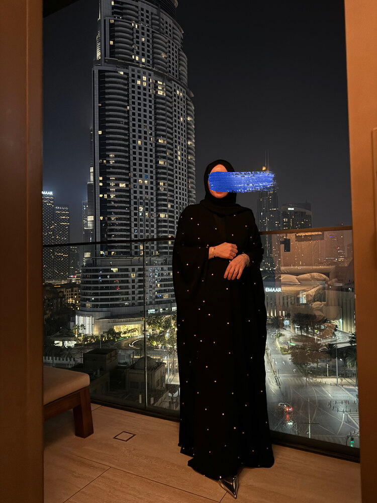 Taşlı pelerin abaya