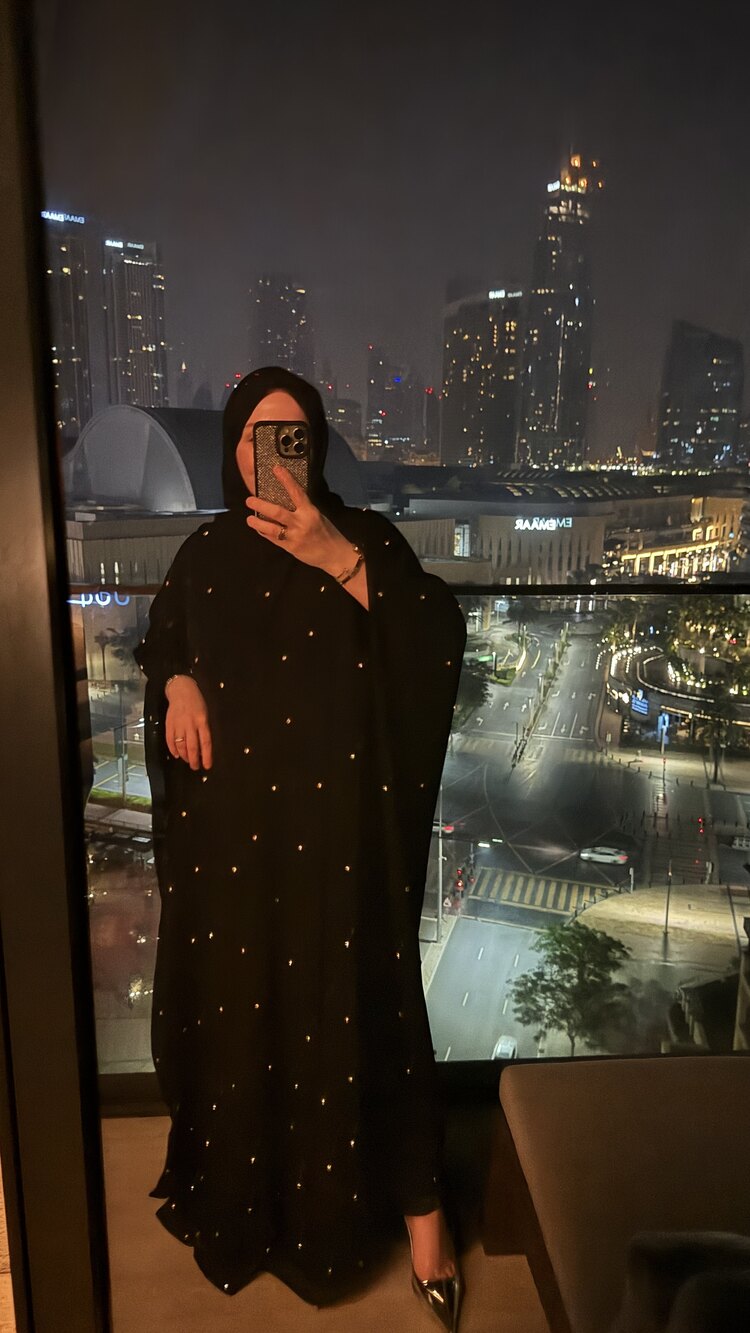 Taşlı pelerin abaya
