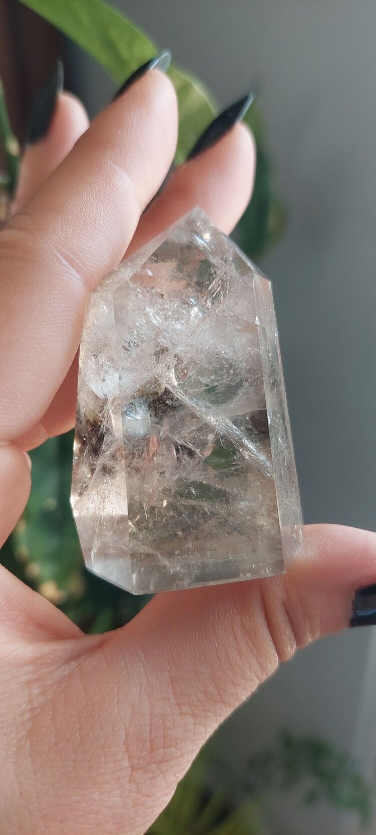 Gökkuşağı Flaşlı Berrak Garden Kuvars Kristali Kule Formunda