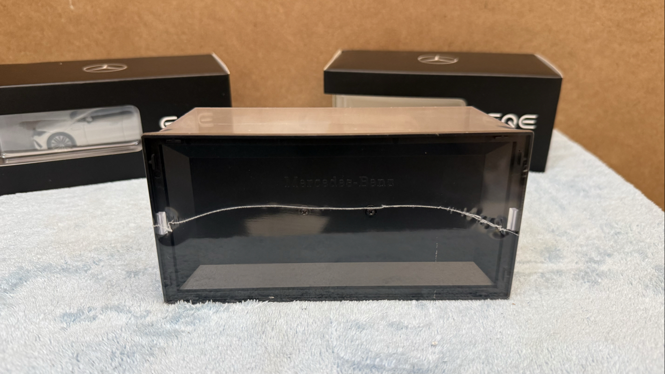 MERCEDES SIFIR ORİJİNAL EQE 1/43 MODEL ARABA