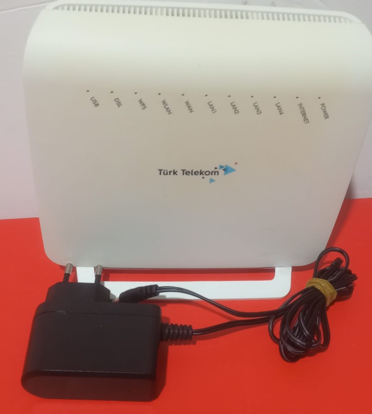 ZYXEL 300 Mbps VDSL Modem (Sorunsuz ,Kurulum Kılavuzlu ,Başarılı ürün , İkinci El)