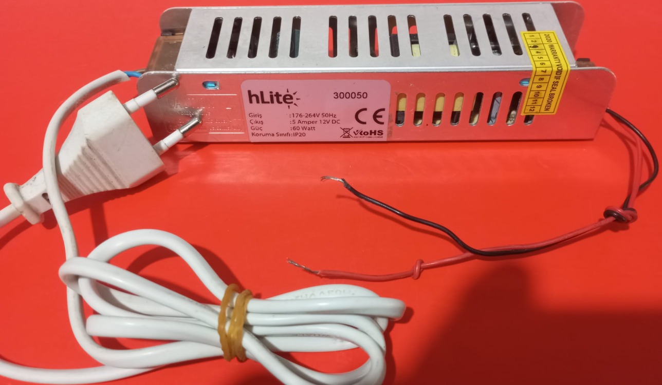 HLITE 12V 5A 60W Fansız Adaptör Güç Kaynağı Trafo (Sorunsuz , Kaliteli , İkinci El)
