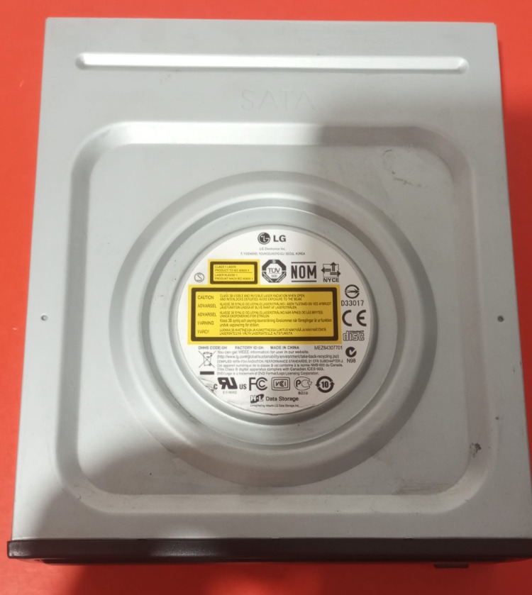 LG SATA DVD-ROM (PC için Dahili , Kablo hediye , Sorunsuz , İkinci El)