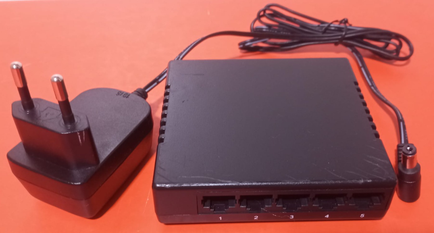 CLASS 5 Port 10/100 Mbps Ethernet Switch (Sorunsuz)