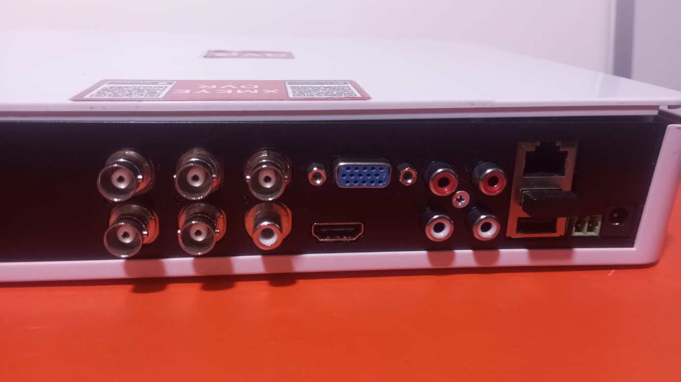 4 Kanal DVR Kayıt Cihazı (XMEYE - 320GB HDD -Adaptör - Mouse)
