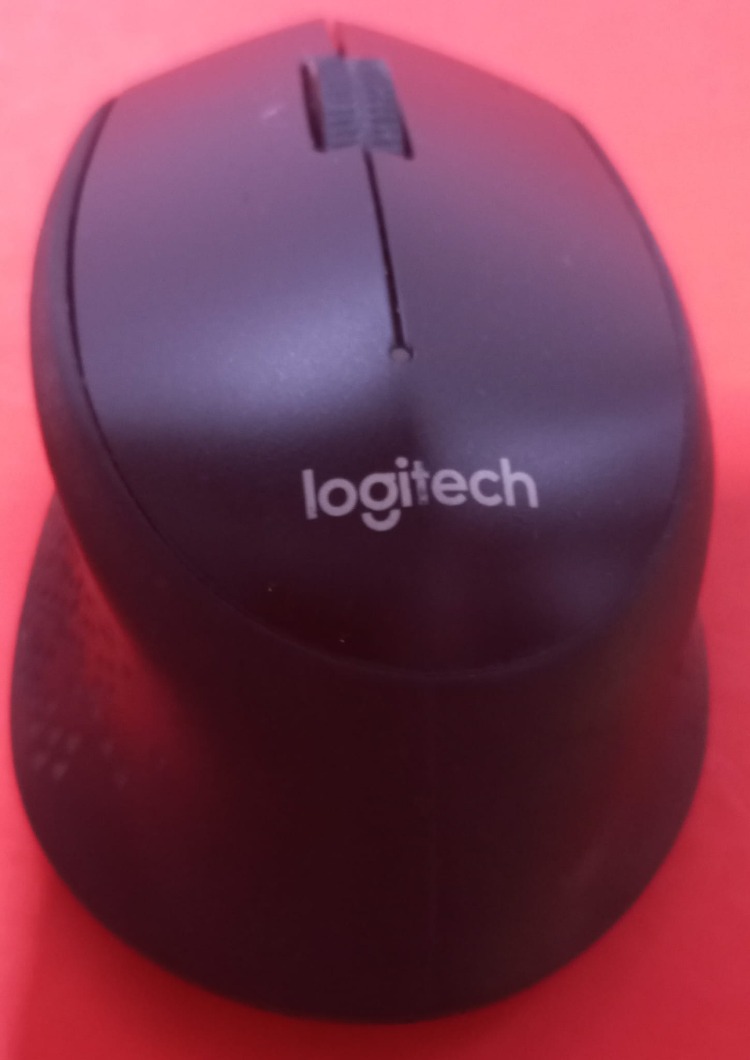 Logitech M330 Kablosuz Optik Mouse (Sessiz ve Hızlı , Pil ve Bileklikli Pad Hediye)