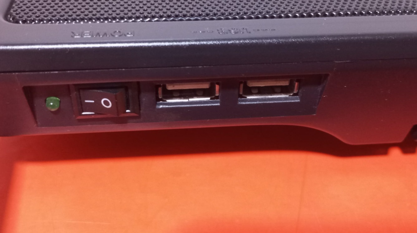 ADDISON Tek Fanlı Işıklı Notebook Laptop Soğutucu Fan ve Stand (Hafif sesli)
