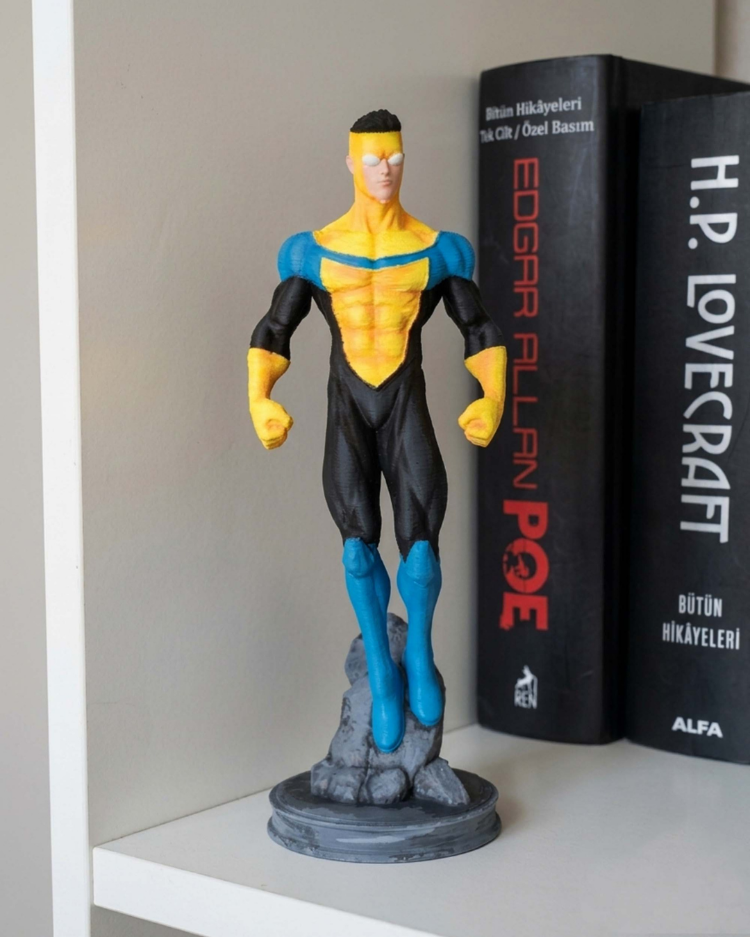 Invincible Figür 