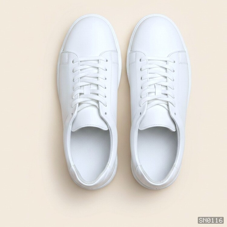 Beyaz sneaker