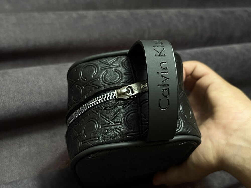Calvin Klein El Çantası