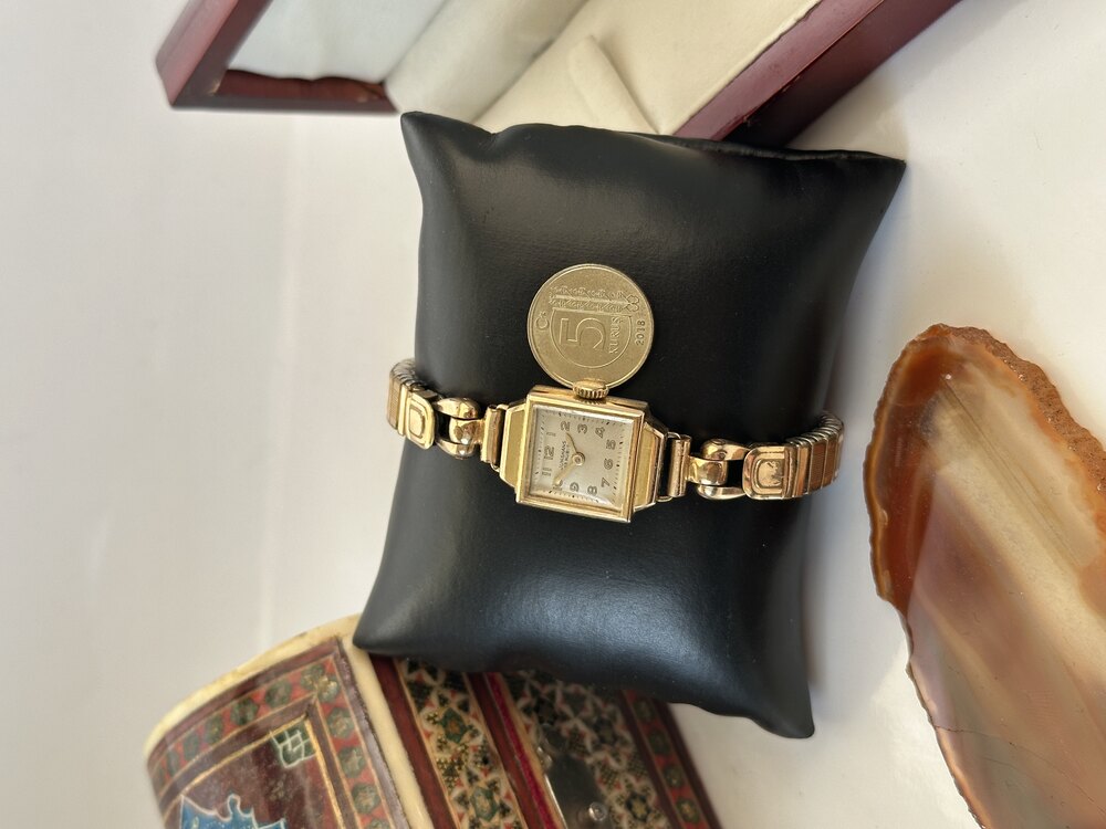 Junghans Altın Kaplama Kurmalı Saat