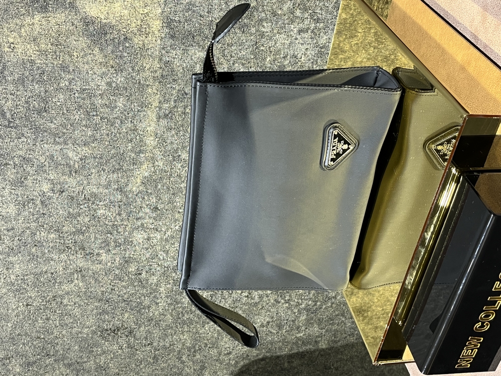 PRADA İTHAL CLUTCH 