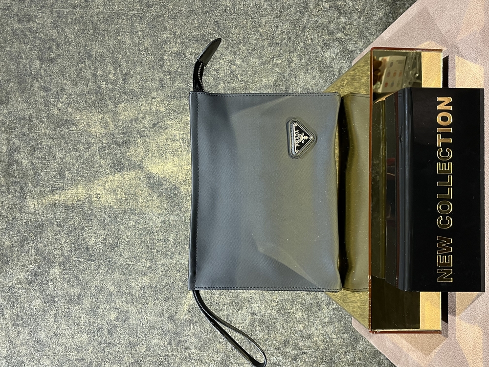 PRADA İTHAL CLUTCH 