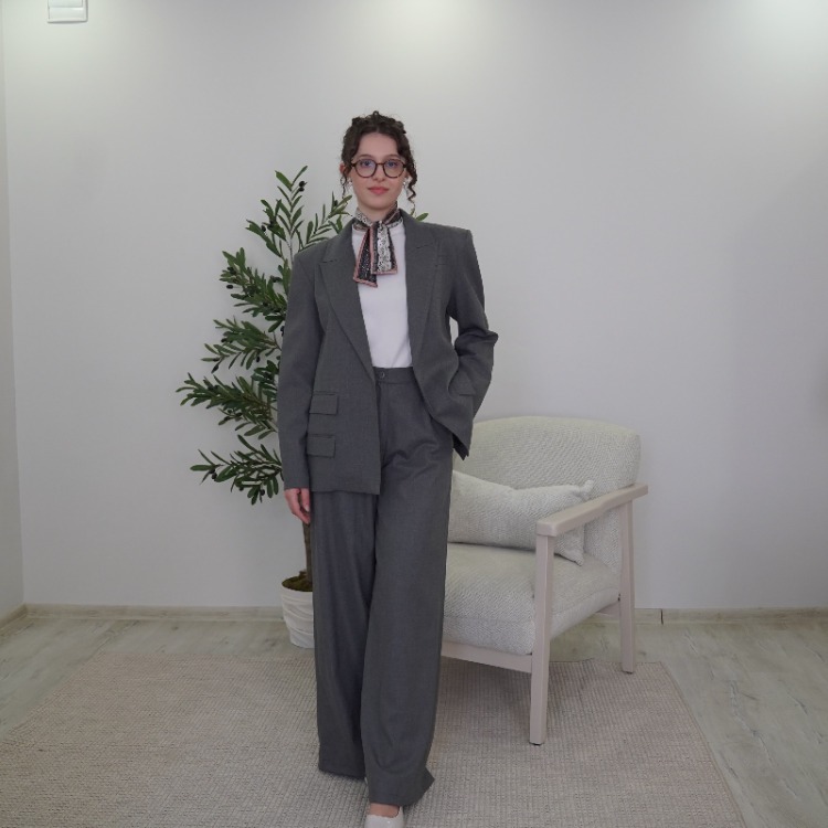 VAKAR FULAR HEDİYELİ BLAZER TAKIM