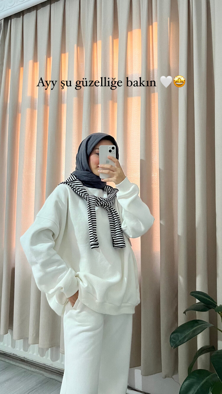 VAKAR ŞARDONLU SWEAT BEYAZ 