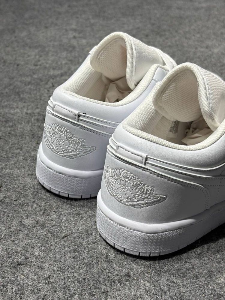 NIKE AIR JORDAN 1 LOW WHİTE