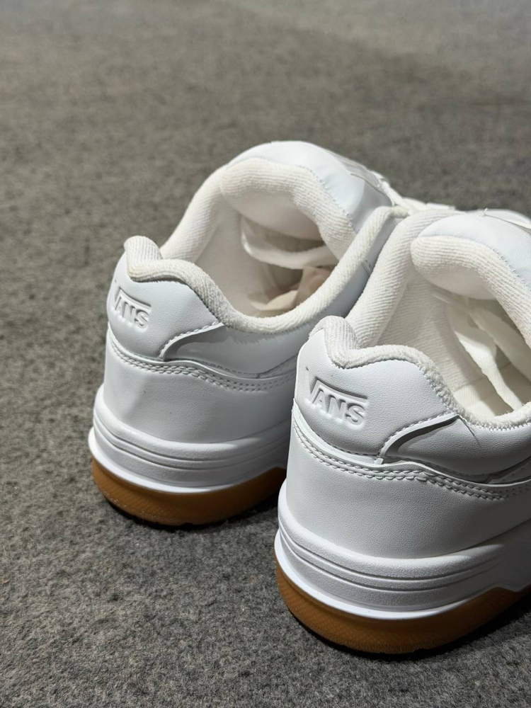 VANS UPLAND BEYAZ