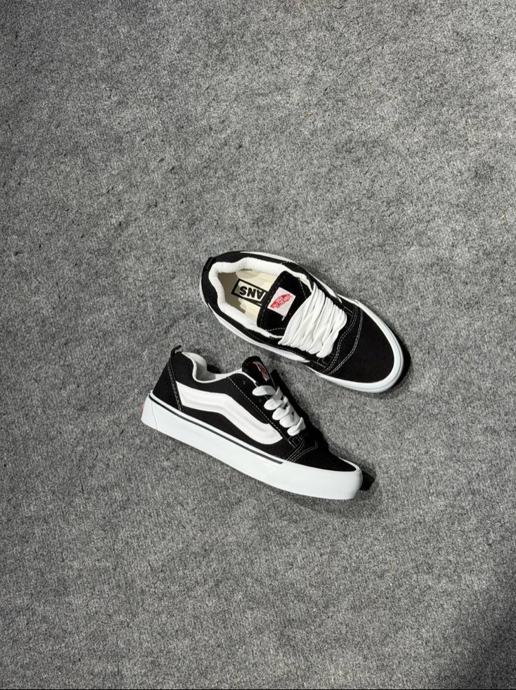 VANS KNU SKOOL BLACK WHİTE
