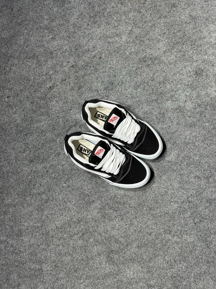 VANS KNU SKOOL BLACK WHİTE