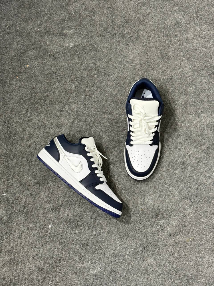 NIKE AIR JORDAN 1 LOW MIDNIGHT NAVY