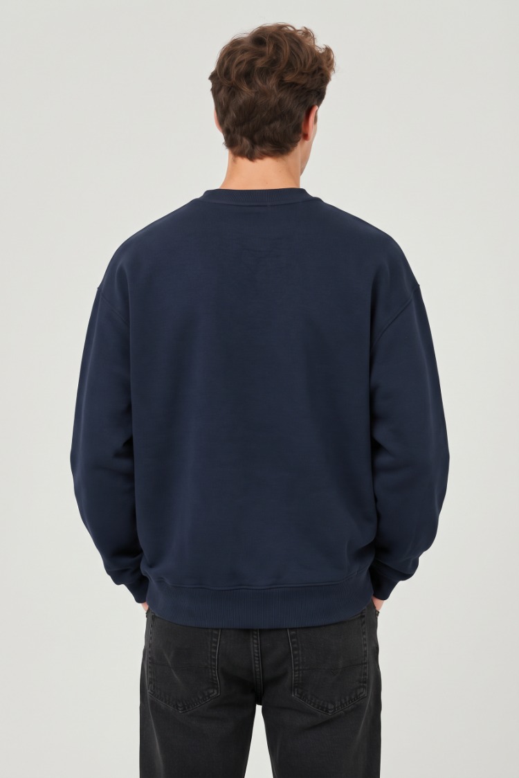 Erkek Oversize Kalın Dokulu 3 İplik Şardonsuz Bisiklet Yakalı Basic Lacivert Sweatshirt