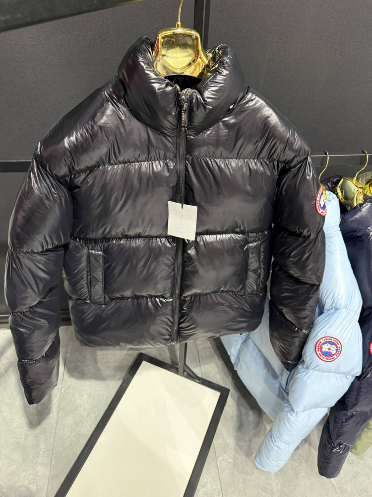 Canada Gose siyah puffer