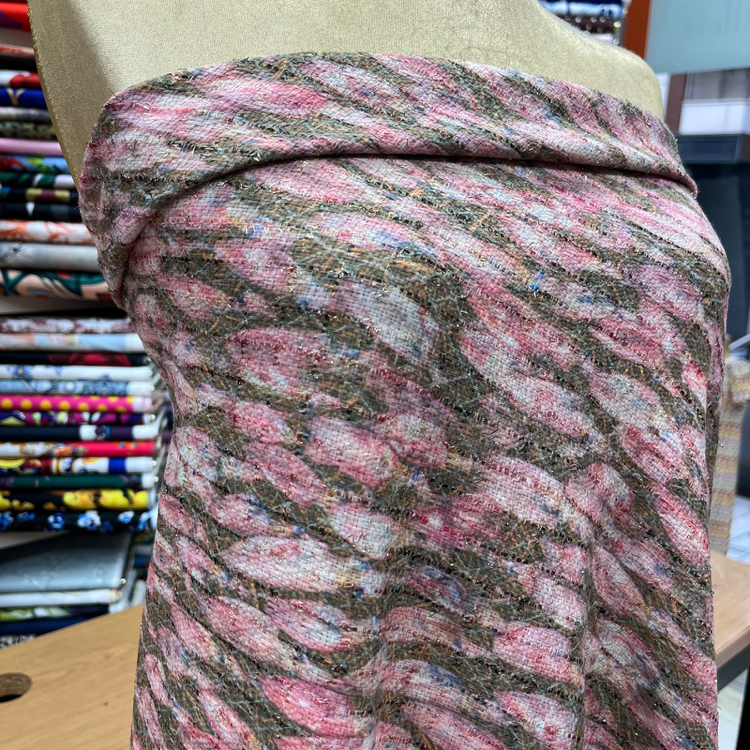 Özel Desenli Şanel 150 cm Kışlık Kumaş