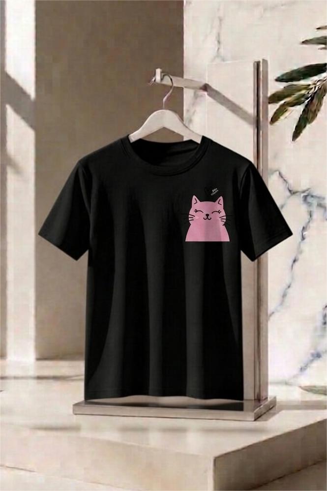 Oversize Kadın Tişört -  Sevimli Kedi Figürlü Minimalist Tasarım - %100 Pamuk
