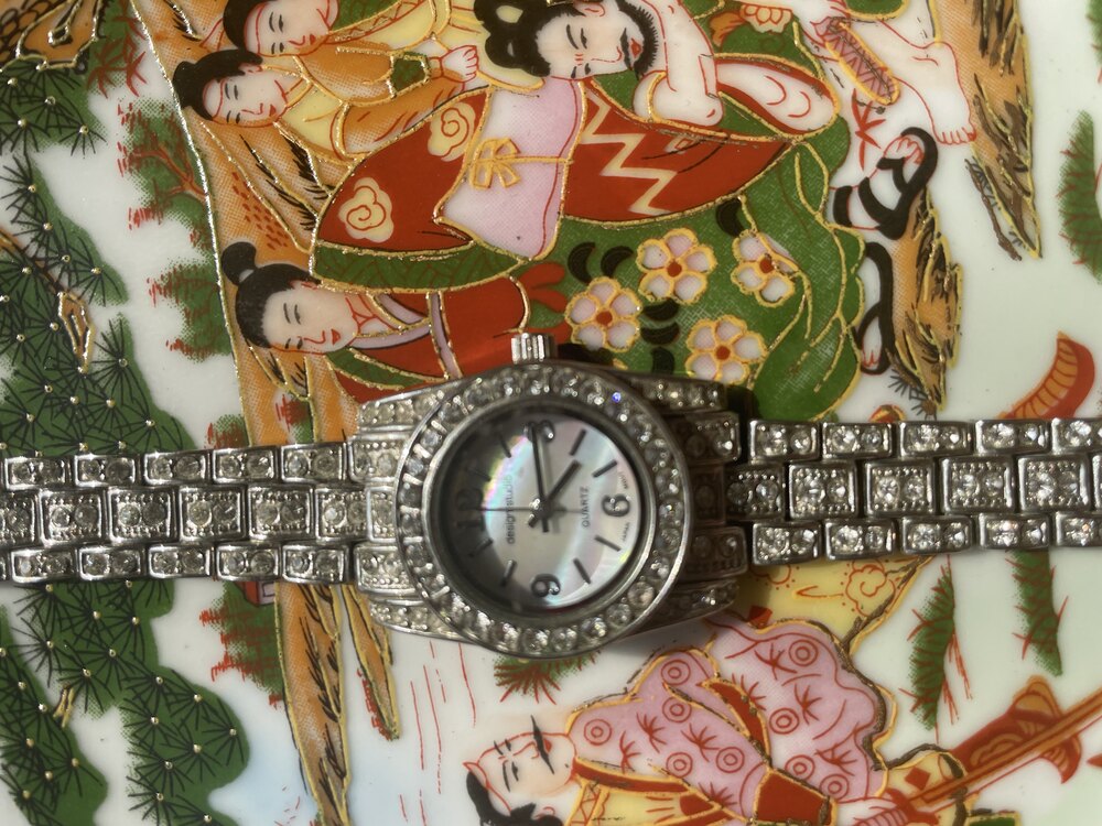 Vintage Taşlı Japon Saat