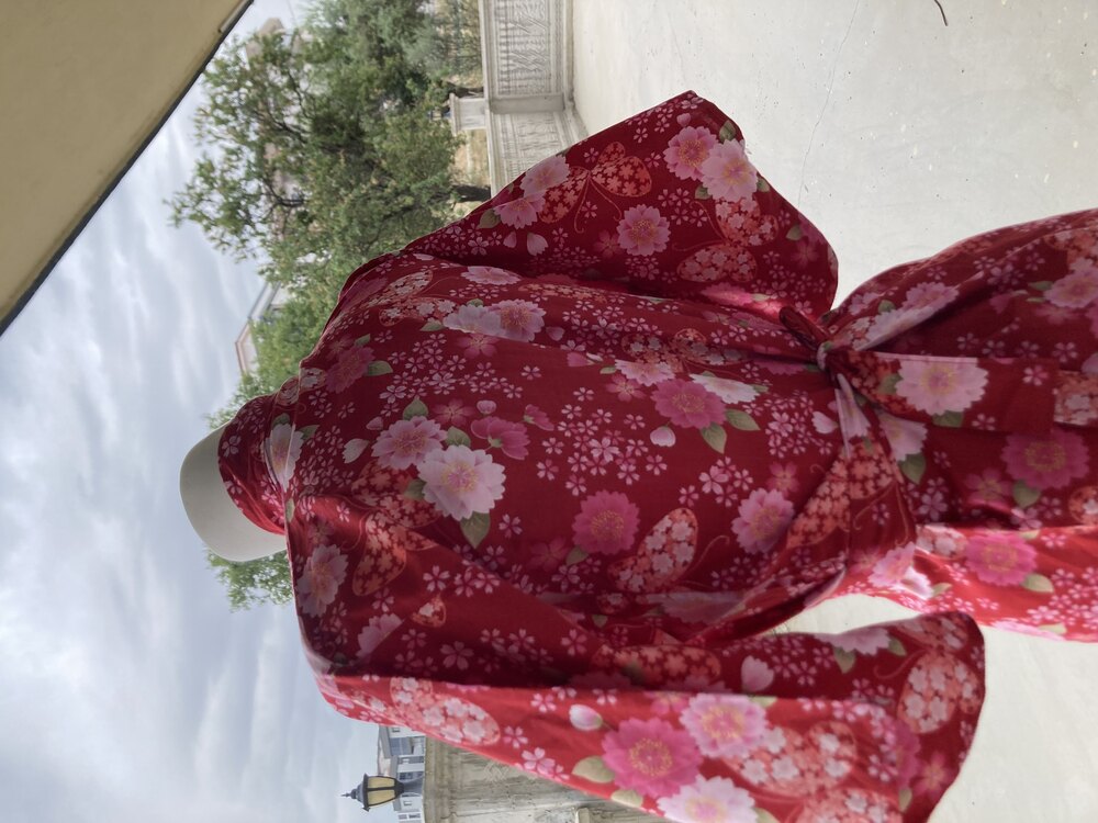 Çiçekli Japon Kimono