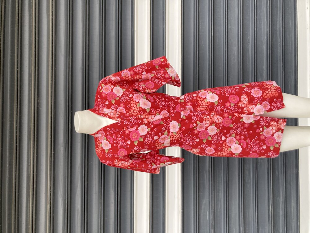 Çiçekli Japon Kimono