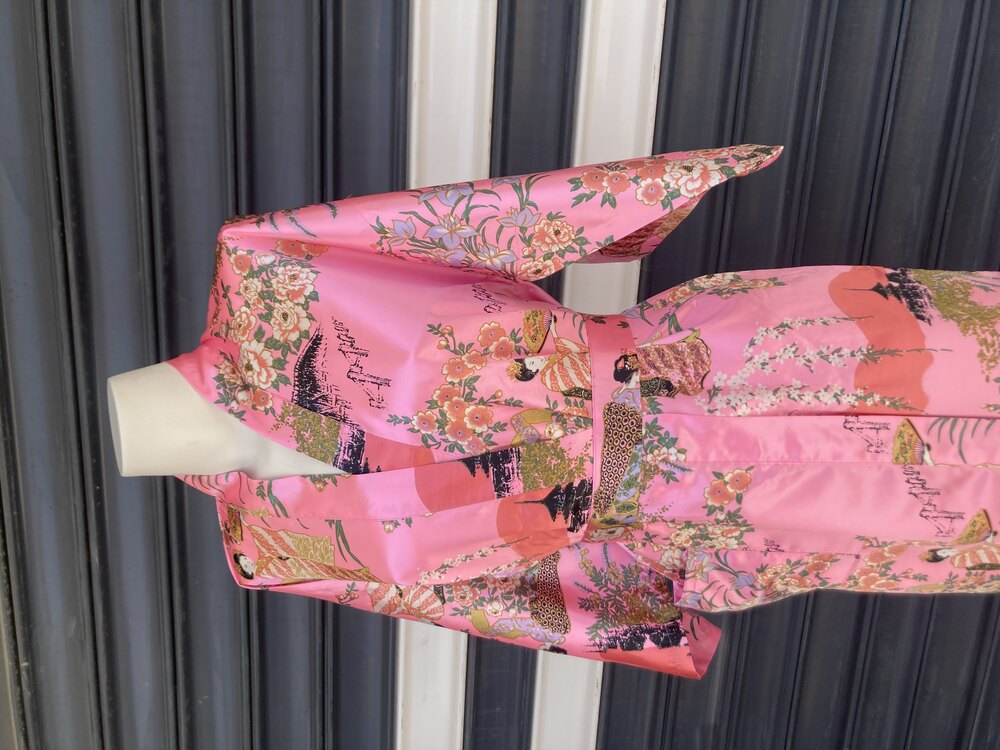 Beli Kuşaklı Pembe Saten Kimono