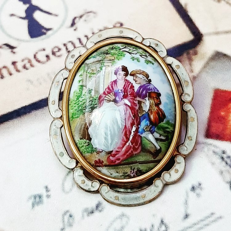 TLM Broş