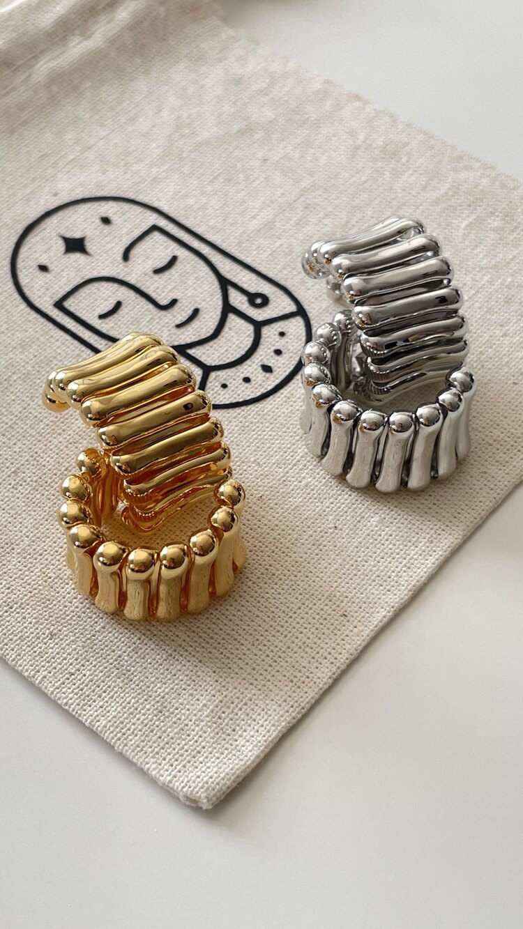 Gold C Küpe