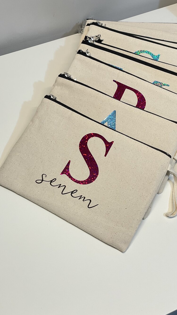 İsimli Clutch Çanta