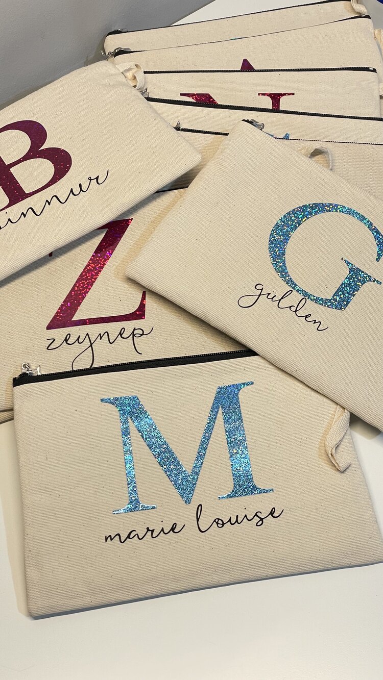 İsimli Clutch Çanta
