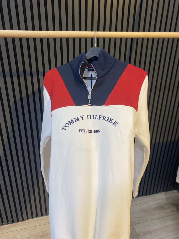 TOMMY SWEAT