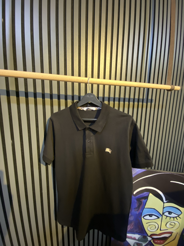 BURBERRY-SİYAH POLO YAKA