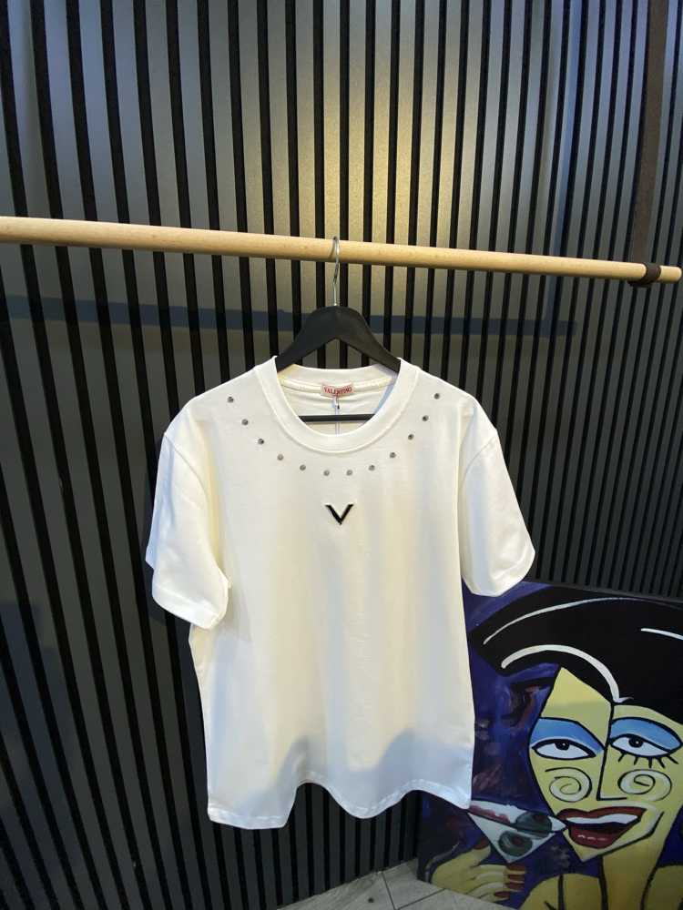 VLTN-YAKA DETAYLI-TİŞÖRT