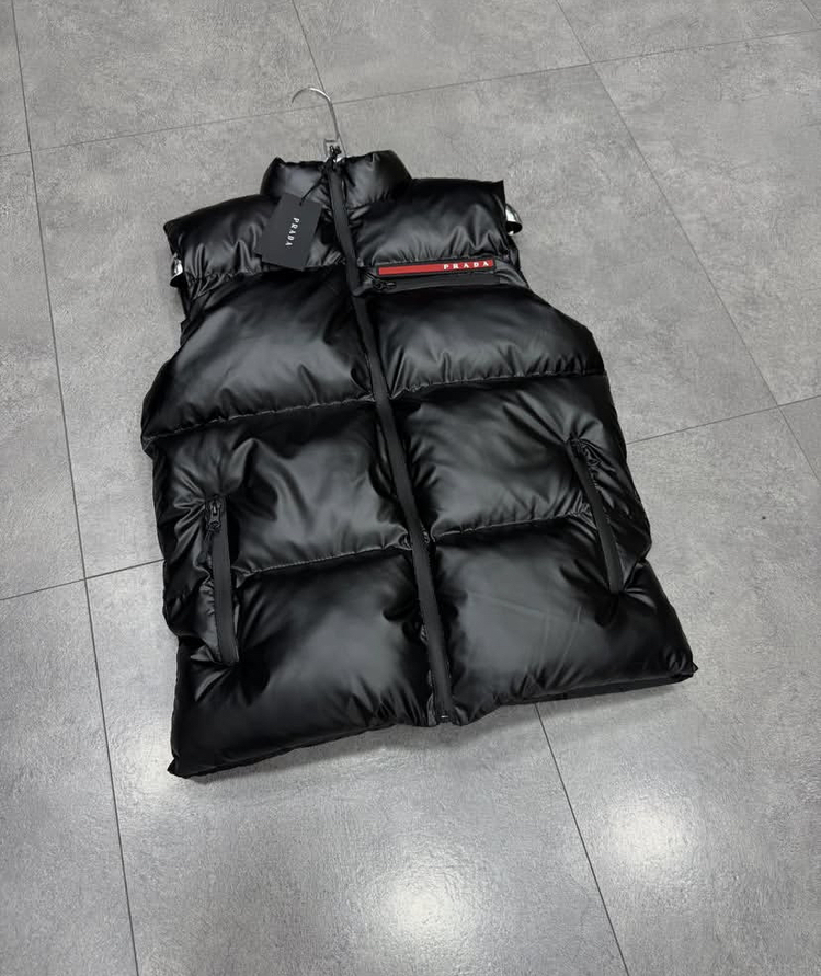 Prada deri yelek