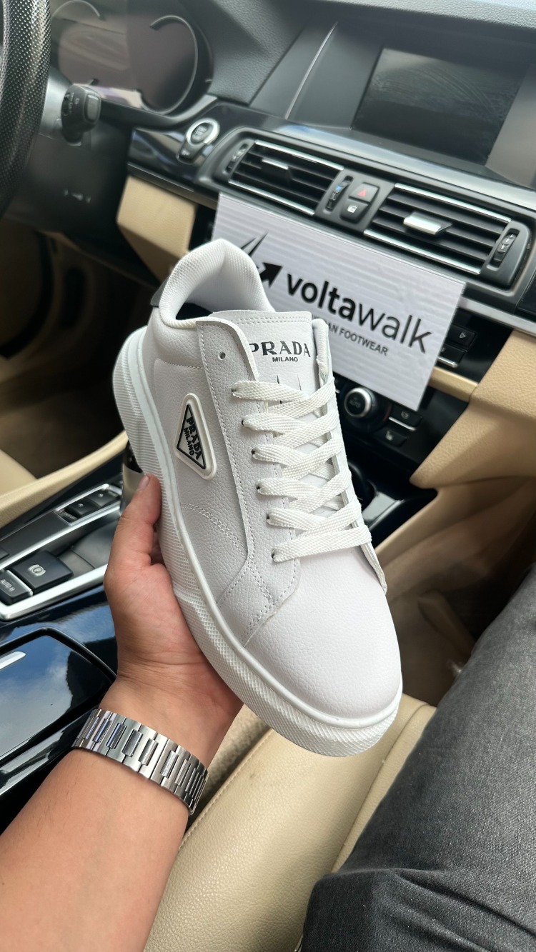 Prada Milano Beyaz Siyah detayli