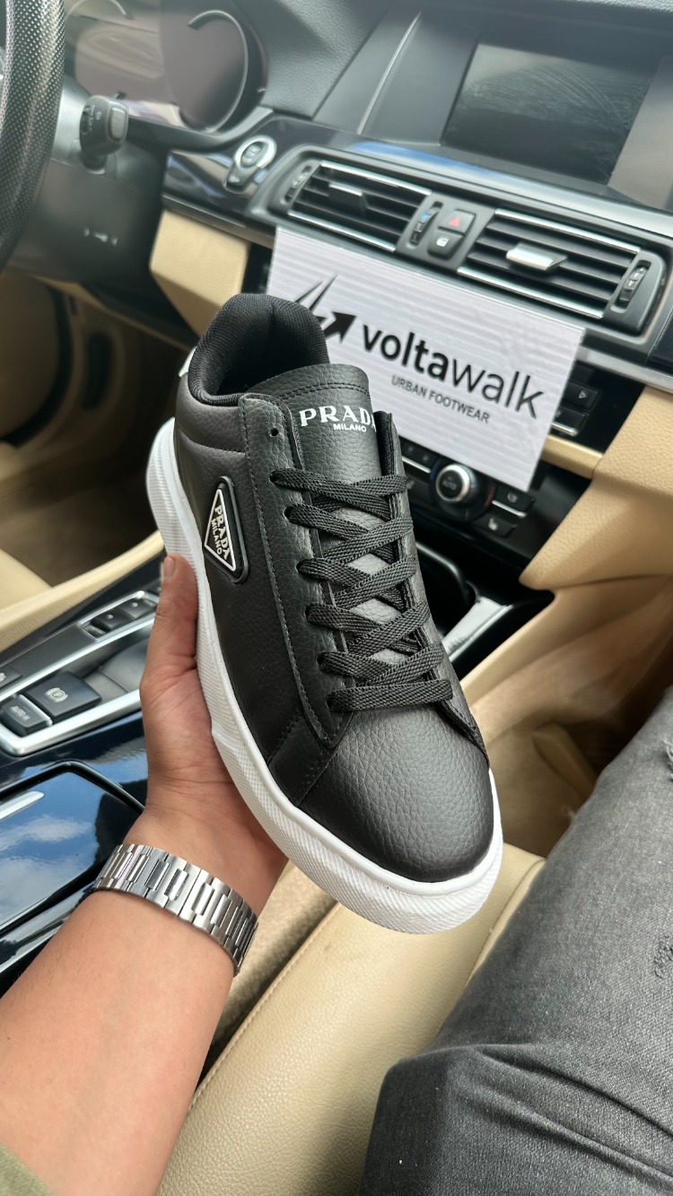 Prada Model Siyah/Beyaz Sneaker