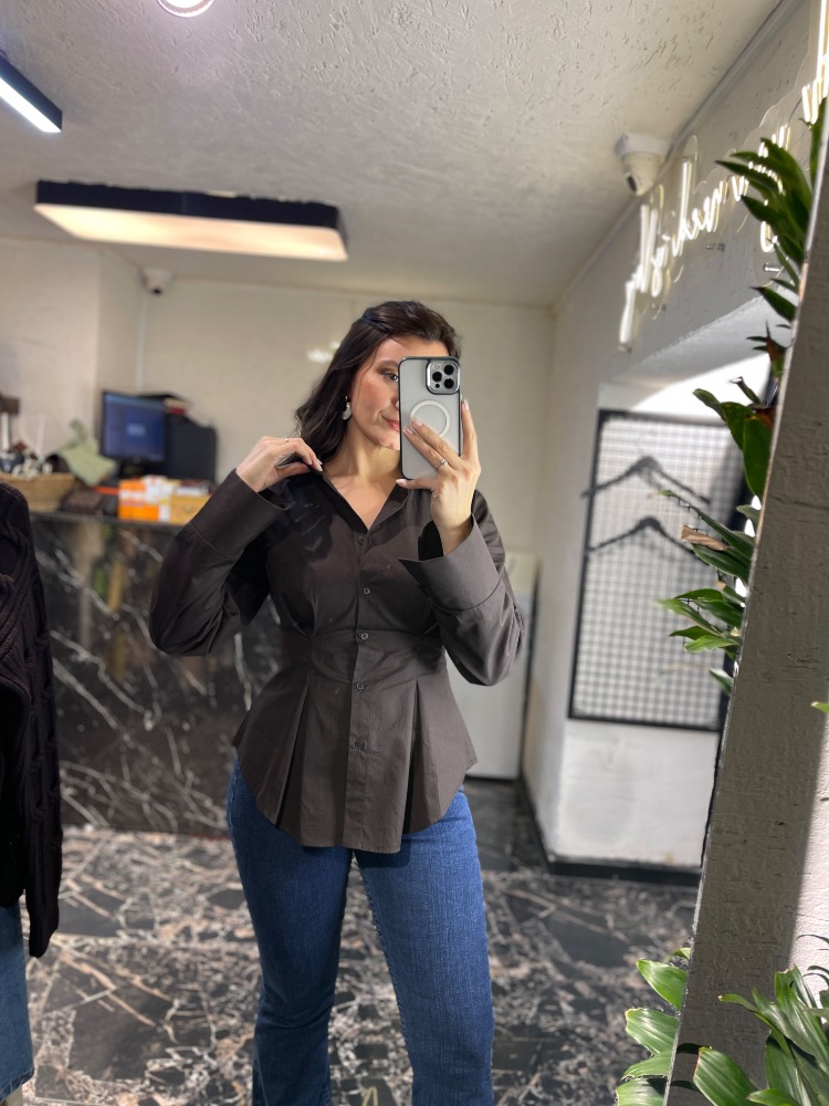 Beli tam saran gömlek