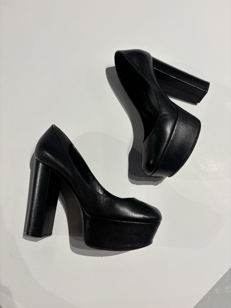 Gucci heels
