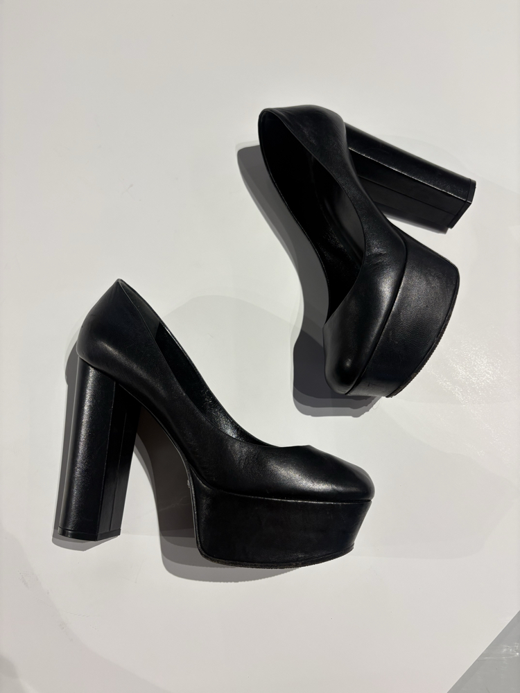 Gucci heels