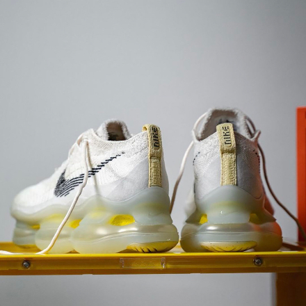 Nike Scorpion Flaying Lemo