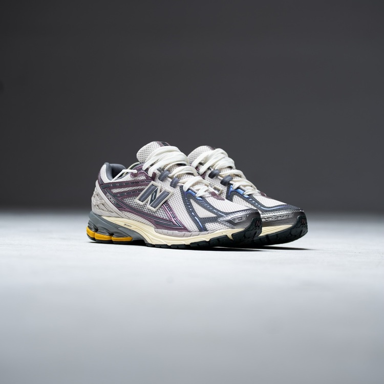 New Balance 1906R Licorice