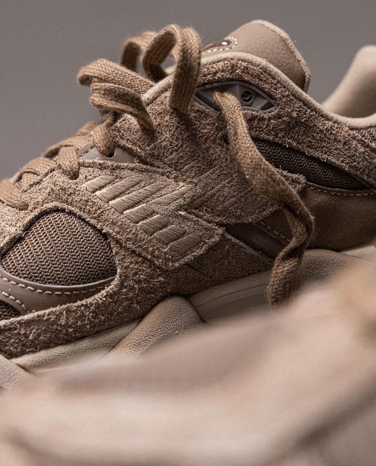 New Balance 9060 “ Mushroom V2 “