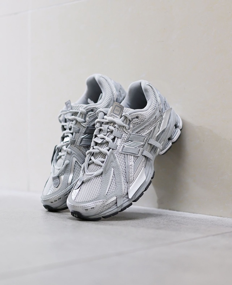 New Balance 1906A Concrete Silver Metallic