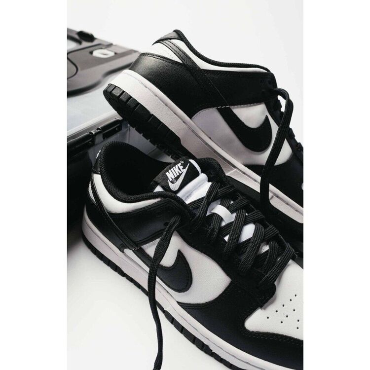 Dunk Low Panda